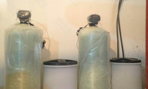 鍋爐軟水器,鍋爐軟化水裝置,離子交換器,鍋爐軟化水設備4-5噸/每小時-巨津JJ-KF-E2-500（濱潤控制系統(tǒng)）